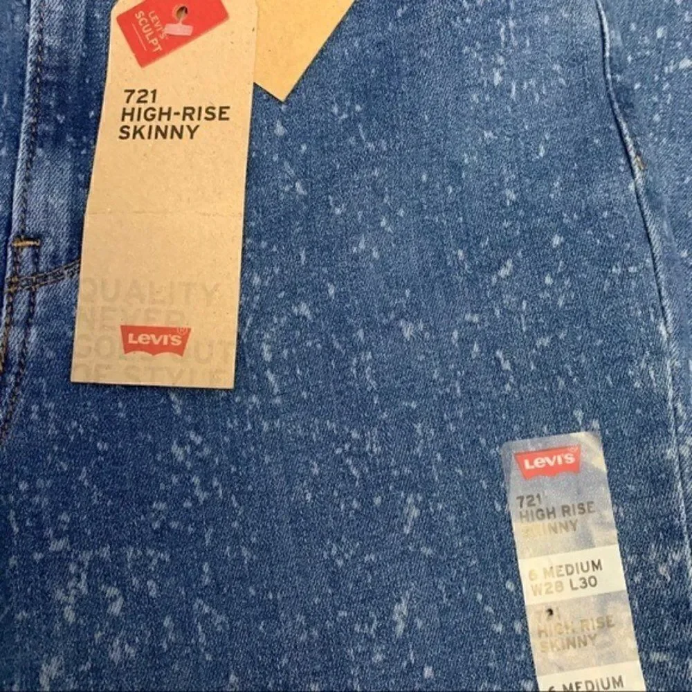 Levi’s 721 High Rise Skinny Jeans